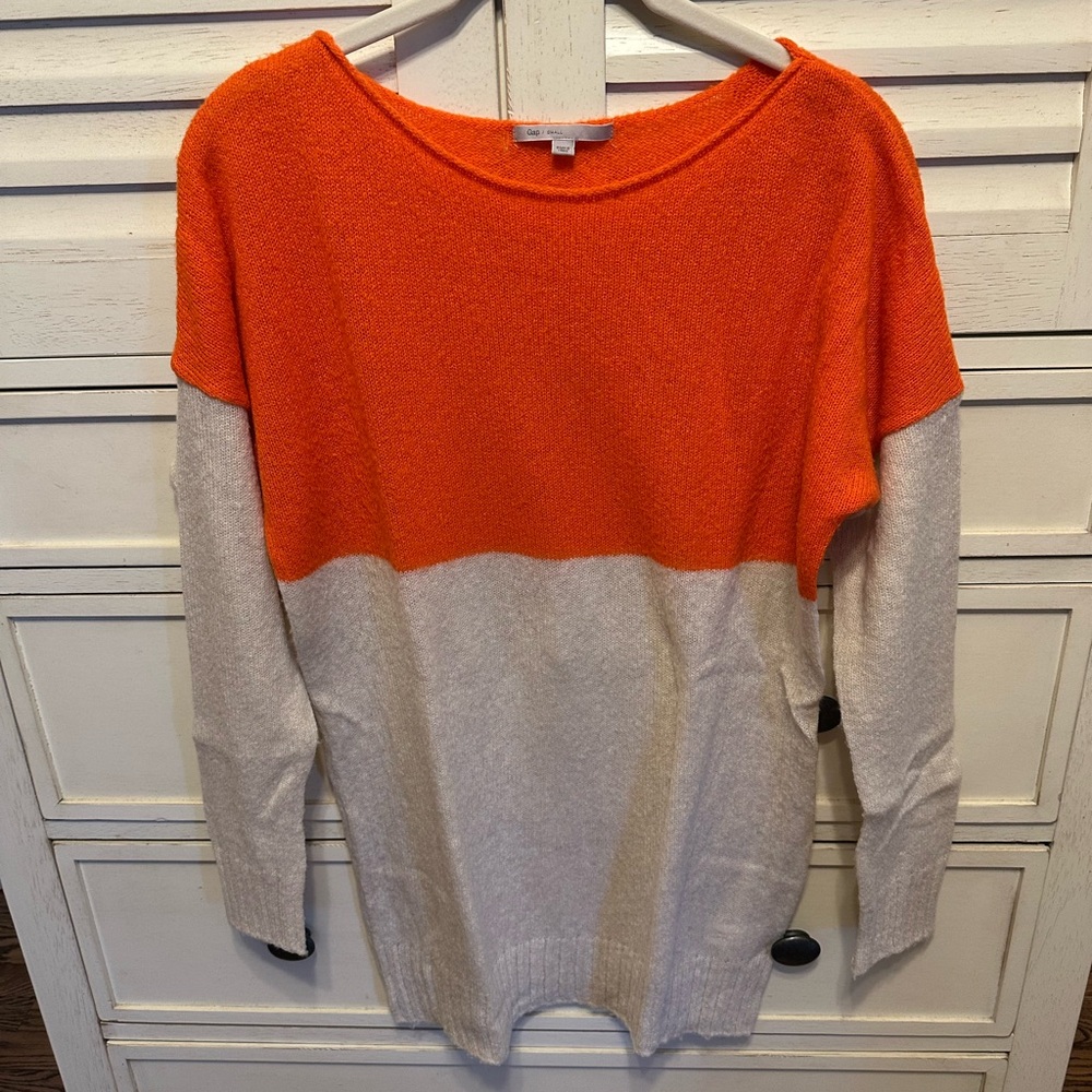 GAP Women's Orange and Cream Sweater SIZE S - Picture 2 of 10